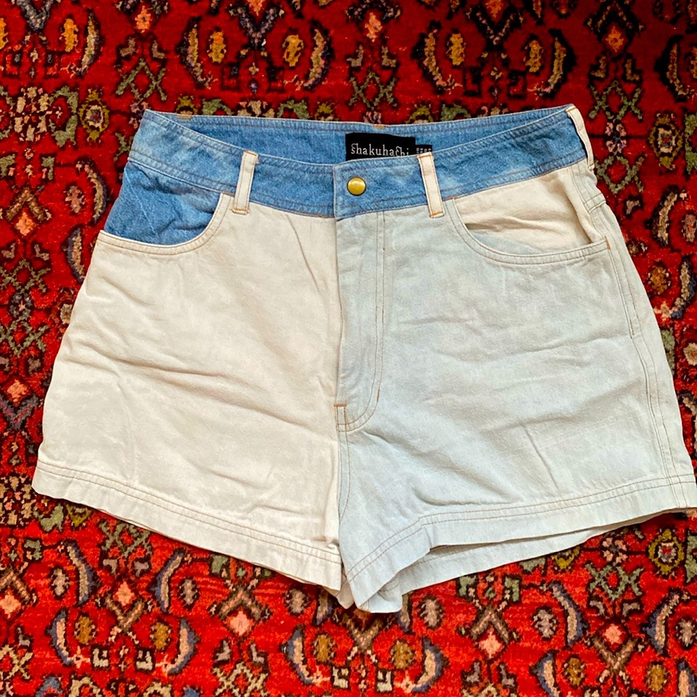 Super cute Shakuhachi colorblocked denim shorts high waisted US size6